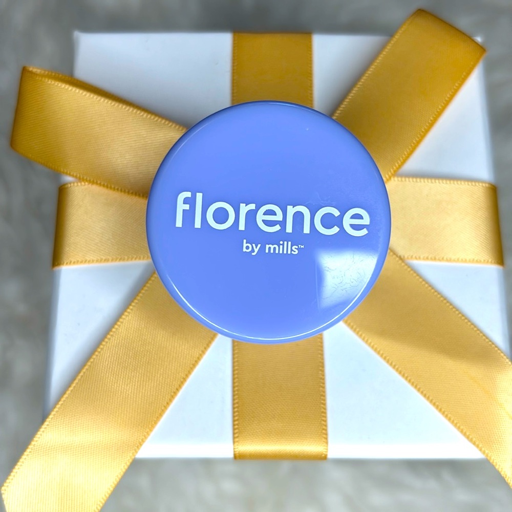 Florence by mills HIT SNOOZE LIP MASK